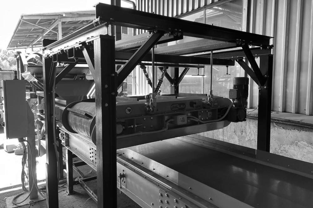 Závěsný elektromagnet DND-AC-E RHINO