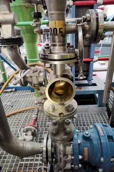 Magnetický filtr MSP-S OCTOPUS – čištění tekutého amoniaku v chemickém provozu