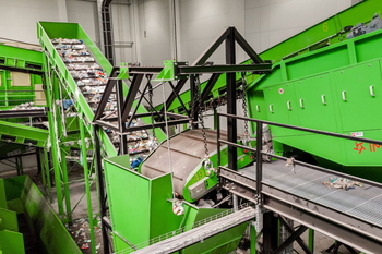 Automatická magnetická deska DND-AC – třídění neželezných kovů ze škváry ZEVO
