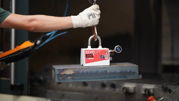 Břemenový magnet při manipulaci s břemeny