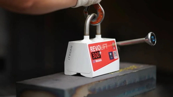 Břemenový magnet při manipulaci s břemeny