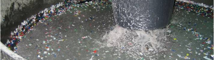 Využití vibračního síta pro recyklaci vody při zpracování PET