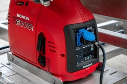 Invertorová benzínová elektrocentrála